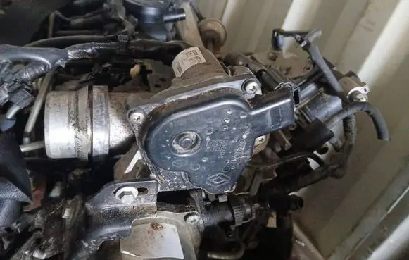 Nissan Juke I F15 Throttle valve 8200614985G