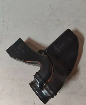 Audi A8 S8 D3 4E Air intake duct part 4E2819802