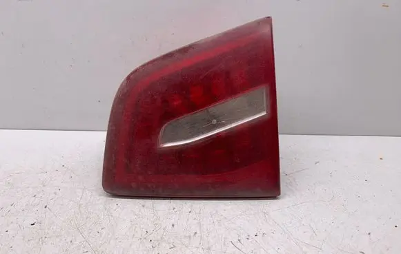 Tailgate rear/tail lights