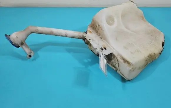 Windshield washer fluid reservoir/tank