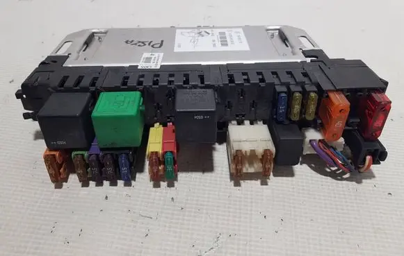 Mercedes-Benz SL R230 Central body control module 2305450932FFV A2305450932