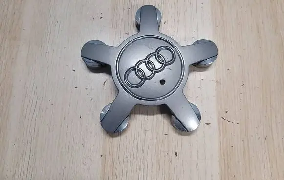 Audi A3 S3 8V Original wheel cap 4F0601165N