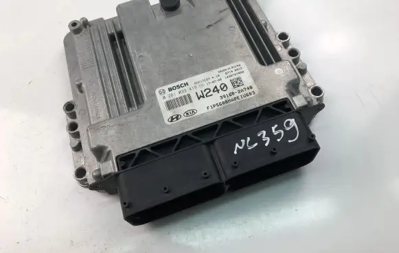 KIA Ceed Engine control unit/module ECU 391602A740 0281033419
