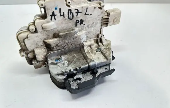 Audi A4 S4 B7 8E 8H Front door lock 8E1837016AA