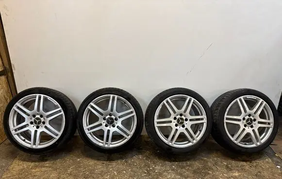 Mercedes-Benz SLK R172 R18 alloy rim A2124012402 A2124012302