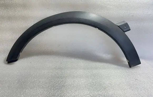 Volkswagen Golf III Front arch trim 1H0853717