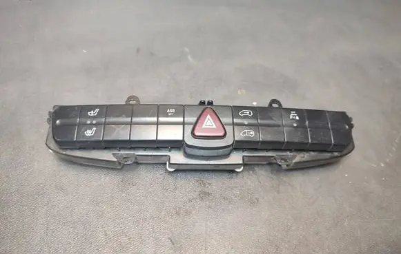 Mercedes-Benz Sprinter W906 Hazard light switch 9065453607