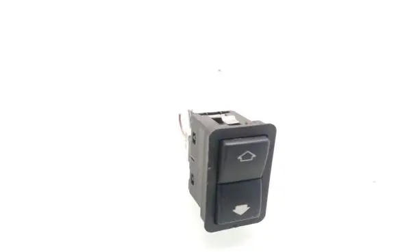 BMW 5 E39 Electric window control switch 8368974