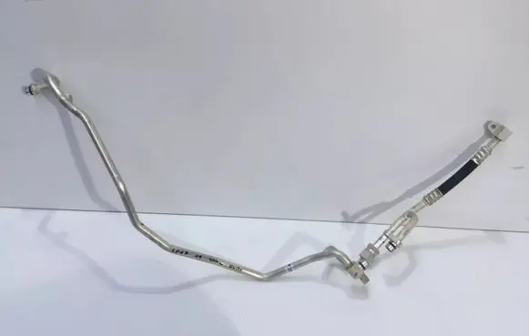 Nissan Leaf II (ZE1) Air conditioning (A/C) pipe/hose 924483NL1B 924483NL1A