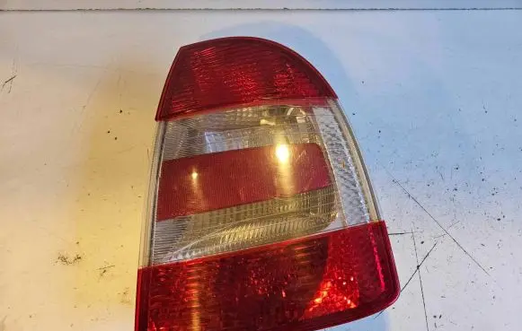 Skoda Superb B5 (3U) Rear/tail lights 3U5945112 3U5945096A