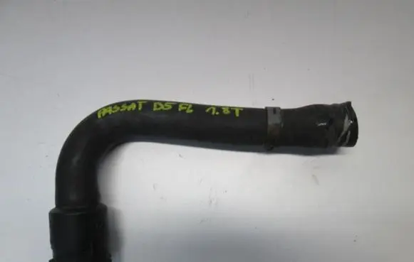 Volkswagen Passat Alltrack Engine coolant pipe/hose