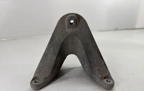 Alfa Romeo Stelvio Gearbox mounting bracket 50541364