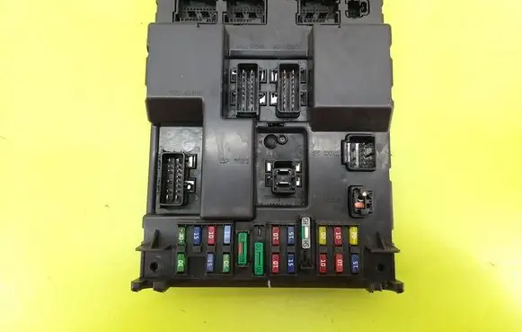 Peugeot 307 Comfort/convenience module 9651197080