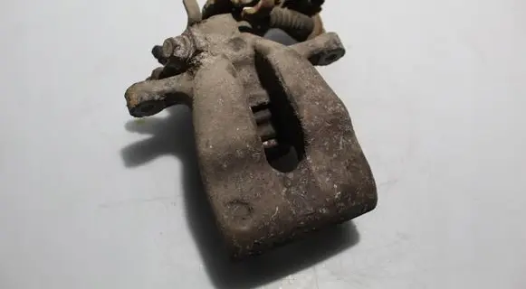 Opel Meriva A Rear brake caliper