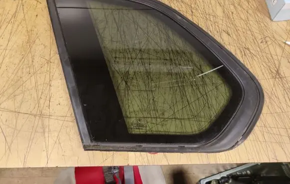 BMW X5 E70 Rear side window 7207885 720788505
