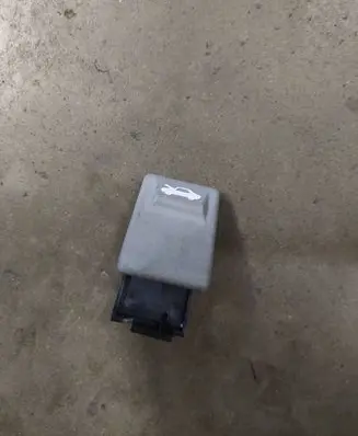 KIA Sorento Engine bonnet (hood) release handle
