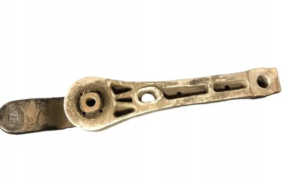 Volkswagen PASSAT B7 Engine mounting bracket 3C0199855