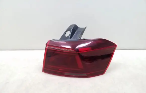 Volkswagen PASSAT B8 Rear/tail lights 3G9945208P
