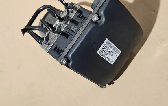 BMW X5 E70 ABS Pump 6854702 DSCE7071 6854704