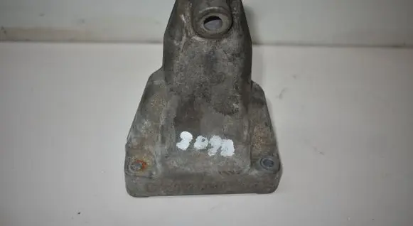 Mercedes-Benz S W220 Engine mounting bracket 6282230004