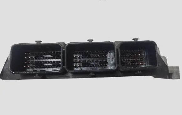 Nissan X-Trail T31 Engine control unit/module 0281017187 70550008