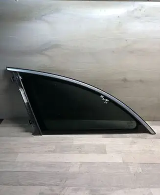 Mercedes-Benz R W251 Rear side window A2516700850
