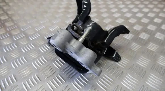 Toyota Prius+ (ZVW40) Engine mount bracket 1230537301
