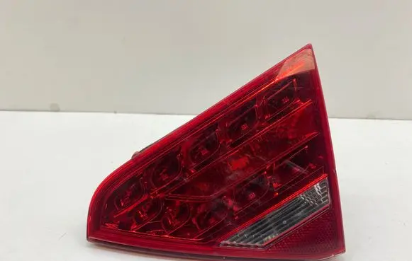 Audi A5 8T 8F Tailgate rear/tail lights 8T0945094A
