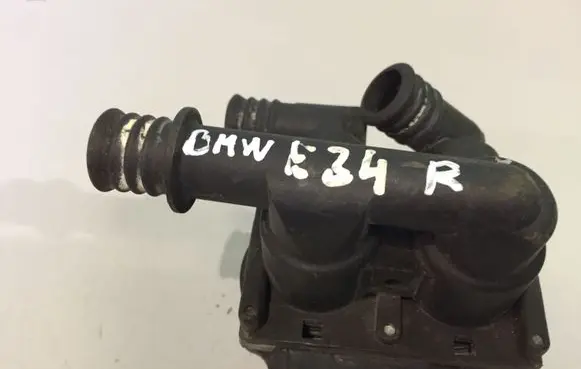 BMW 5 E34 Coolant heater control valve 1382299 1147412