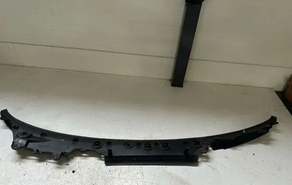 BMW 5 GT F07 Wiper trim 108086