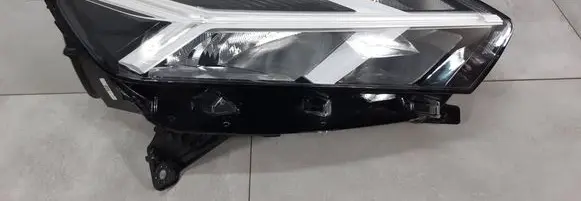 Dacia Sandero III Headlight/headlamp 260107920R