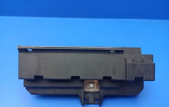 BMW 7 E65 E66 Fuse module 6900582 6113690058204