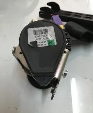 Audi Q7 4L Front seatbelt 606728300