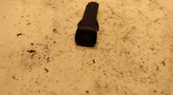 Volvo S80 Hazard light switch 9168302
