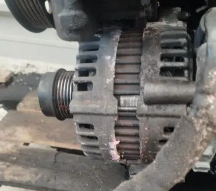 Peugeot 607 Generator/alternator 9652035480