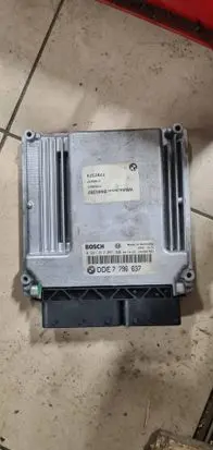 BMW 5 E60 E61 Engine control unit/module 7796637 1039S07463