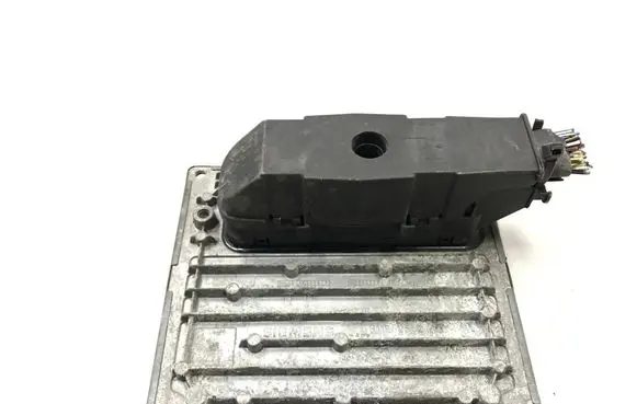 Ford Focus Engine control unit/module 4M5112A650HJ S118934101 9AYJ