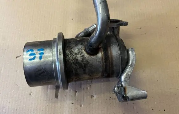 Skoda Octavia Mk3 (5E) EGR valve cooler 04L131512BQ HE640001 211446