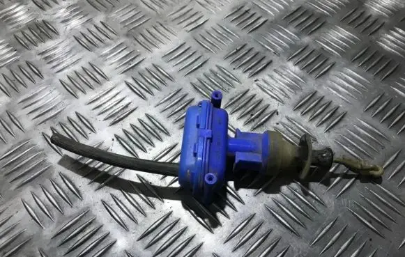 Audi 100 200 5000 C3 Central locking vacuum pump 893862153d