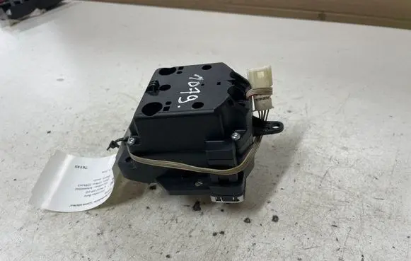Mercedes-Benz E W212 Head unit multimedia control A2128702751 A2049020501 A2128703051