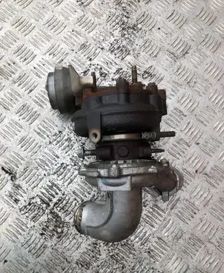 Toyota Avensis T270 Turbo 172010R070 1006210209
