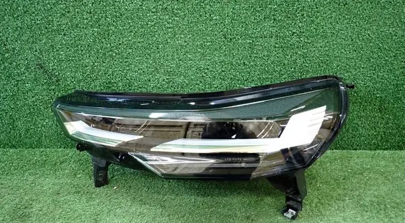 Renault Captur II Headlight/headlamp 260606466R