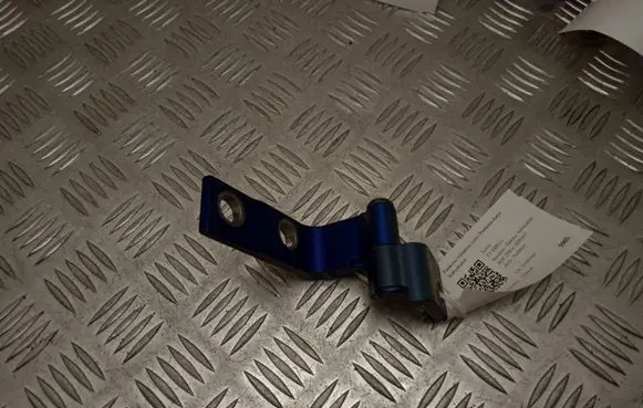 Lexus RX 450H Front door upper hinge