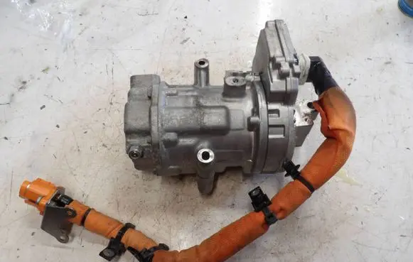 Renault Arkana Air conditioning (A/C) compressor (pump) 926008231R 03D01290 0424001410