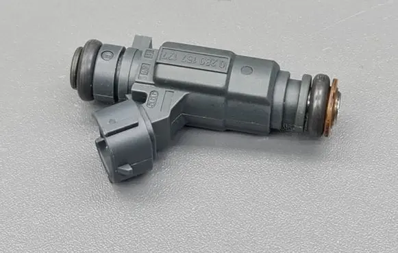 Fuel injector