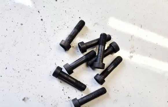 Toyota RAV 4 (XA30) Nuts/bolts 