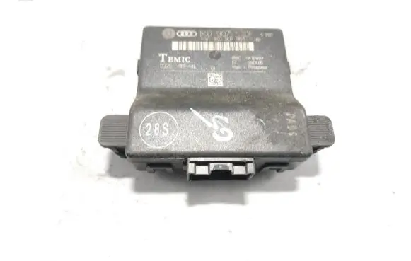 Volkswagen PASSAT B7 Gateway control module 1K0907530F 290405 1K0907951