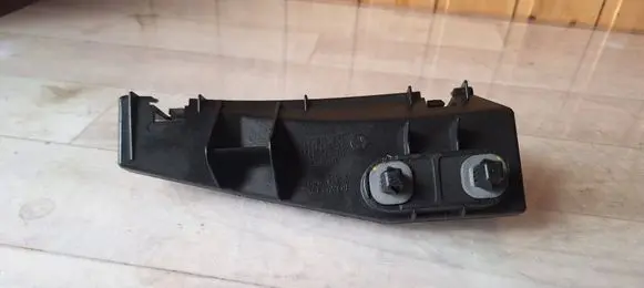 Toyota Corolla Verso E121 Rear bumper mounting bracket 525620F010