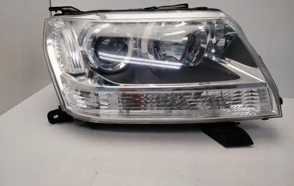 Suzuki Grand Vitara II Headlight/headlamp 