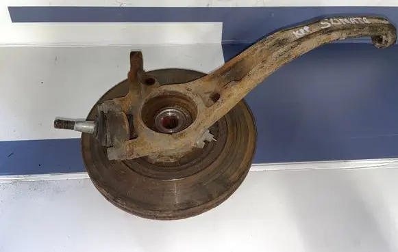Hyundai Sonata Front wheel hub